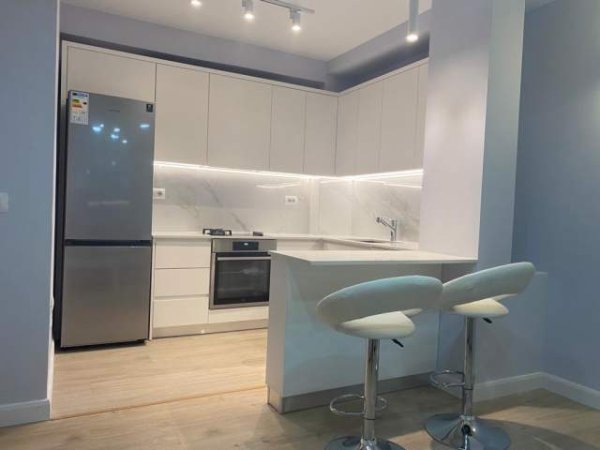 Tirane, jap me qera apartament 1+1+A+BLK Kati 2, 60 m² 500 Euro (sheshi wilson)