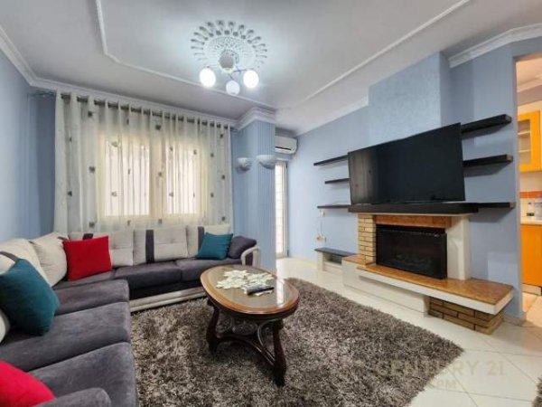 Tirane, jepet me qera apartament 2+1+BLK Kati 2, 97 m² 550 Euro (Rruga e Kosovarëve)