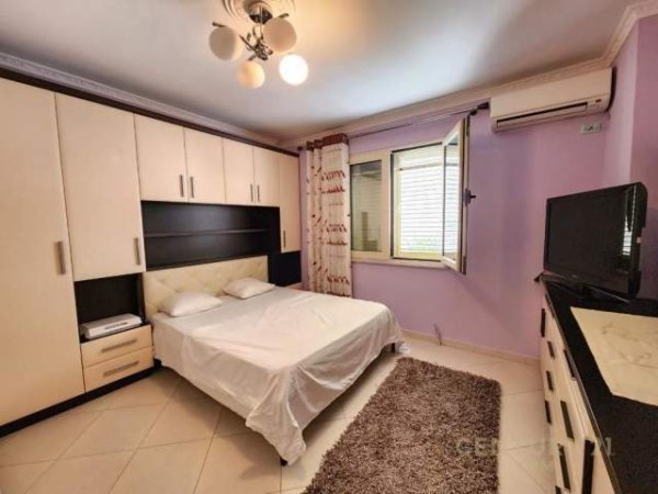 Tirane, jepet me qera apartament 2+1+BLK Kati 2, 97 m² 550 Euro (Rruga e Kosovarëve)
