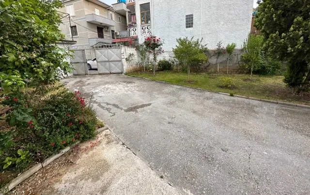 Tirane, shes Vile 5+1+BLK Kati 3, 800 m² 450.000 Euro (Blv i Ri afer Nenstacionit Elektrik)