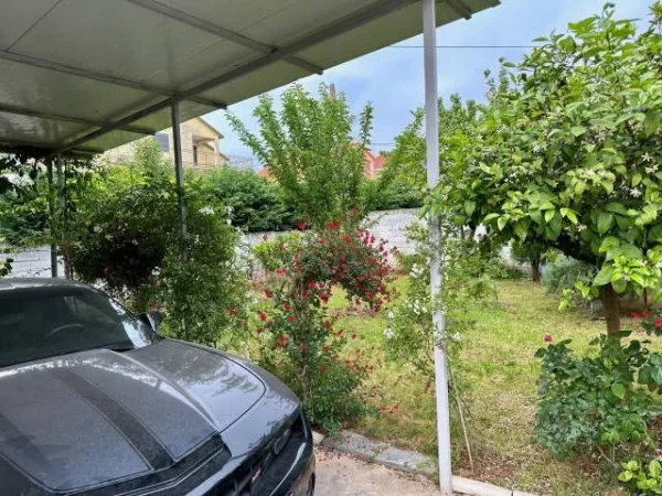 Tirane, shes Vile 5+1+BLK Kati 3, 800 m² 450.000 Euro (Blv i Ri afer Nenstacionit Elektrik)