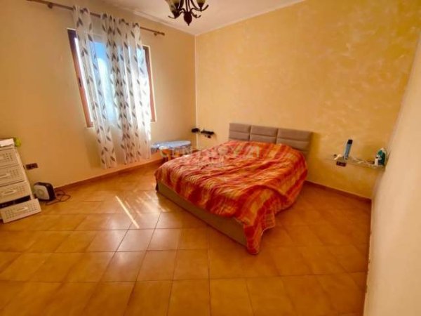 Tirane, jepet me qera apartament 2+1+BLK Kati 2, 150 m² 250 Euro (Vaqarr)