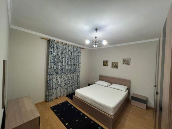Tirane, jepet me qera apartament 3+1+BLK Kati 1, 150 m² 700 Euro (21 Dhjetori)