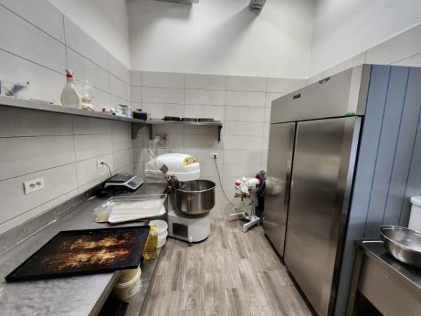 Tirane, Biznes në shitje, Kati 0, 63 m² 60000 Euro (Jordan Misja)