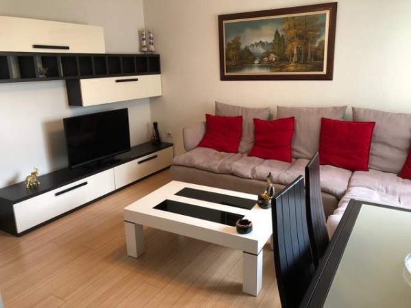 Tirane, jepet me qera apartament 2+1+BLK Kati 3, 90 m² 700 Euro (rruga  Gjike Kuqali.)