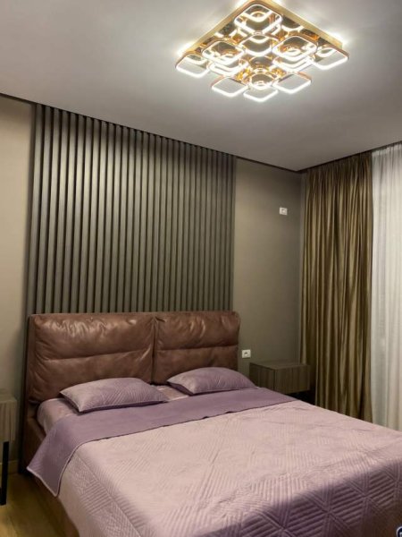 Tirane, jepet me qera apartament 2+1+BLK Kati 8, 120 m² 650 Euro (Spitali Amerikan 3)