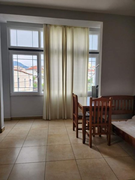Tirane, jepet me qera garsonier 1+1 Kati 2, 50 m² 18.000 Leke (BAJRAM ALLARAJ)