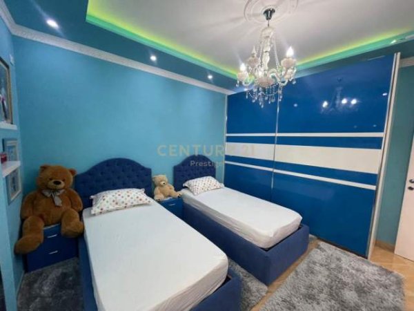 Tirane, jepet me qera apartament 2+1+BLK Kati 7, 103 m² 800 Euro (Vilat Gjermane)