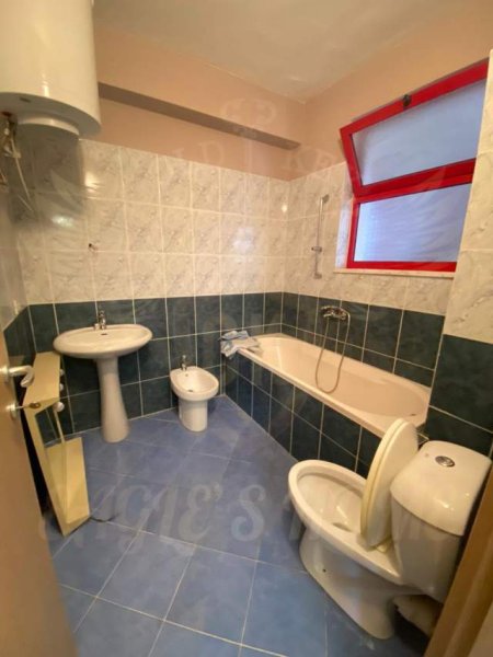 Durres, jepet me qera apartament 3+1+A+BLK Kati 10, 120 m² 450 Euro (QENDER)
