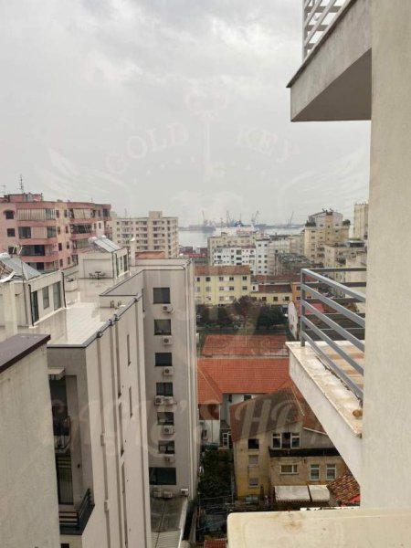Durres, jepet me qera apartament 3+1+A+BLK Kati 10, 120 m² 450 Euro (QENDER)