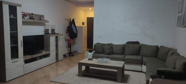 Tirane, jap me qera apartament 2+1+BLK Kati 3, 90 m² 30.000 Leke (Rruga Muhamet Deliu)