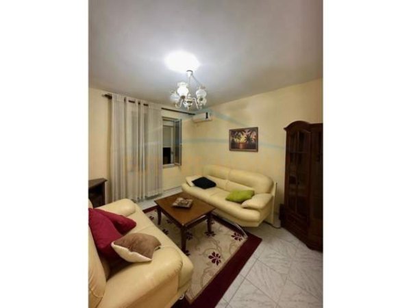 Tirane, shitet apartament 3+1 Kati 3, 83 m² 130.000 Euro (Rruga Fortuzi)