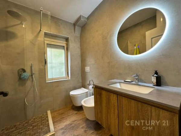 Tirane, jepet me qera apartament 3+1+A+BLK Kati 1, 100 m² 700 Euro (Ministria e Arsimit, Rruga e Durresit)