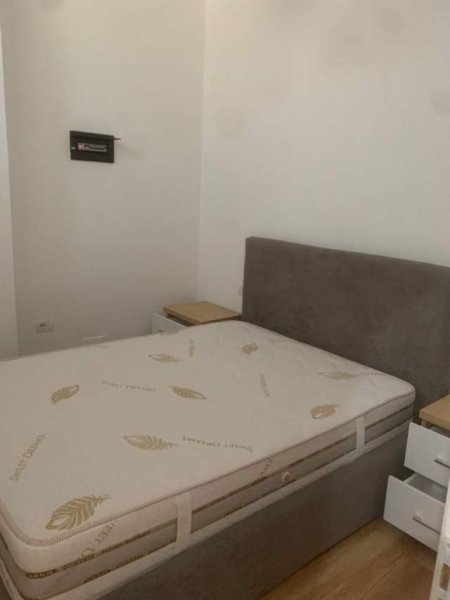 Tirane, jepet me qera apartament 1+1+BLK Kati 1, 50 m² 300 Euro (Perballe Delijorgjit)