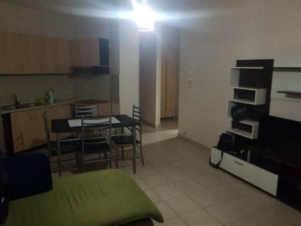Tirane, jepet me qera apartament 1+1 Kati 5, 70 m² 350 Euro (prane Vizion Plus)