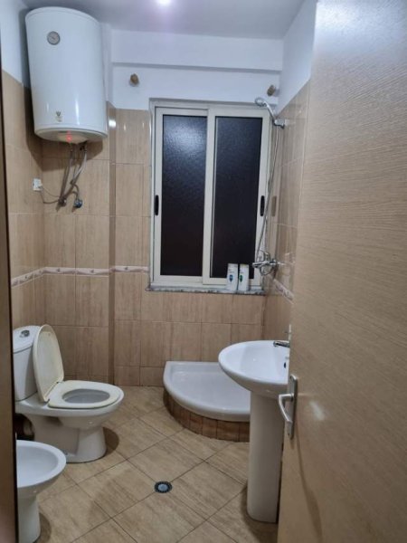 Tirane, jepet me qera apartament 2+1+A+BLK Kati 3, 110 m² 350 Euro (NJAZI MEKA)