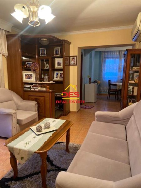 Tirane, shitet apartament 2+1 Kati 2, 100 m² 160.000 Euro