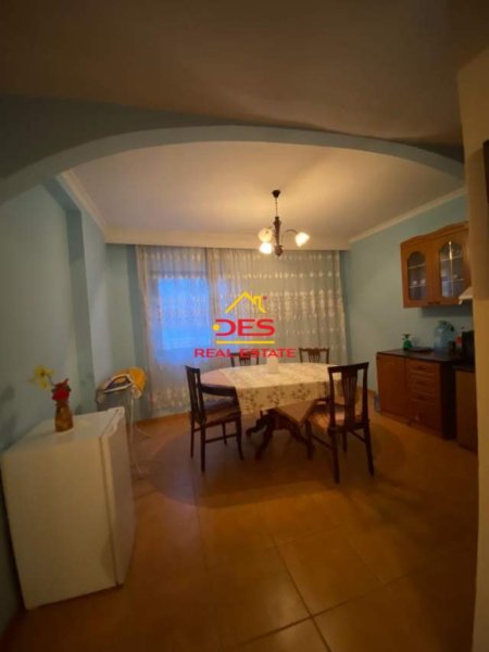 Tirane, shitet apartament 2+1 Kati 2, 100 m² 160.000 Euro