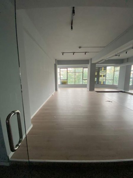 Vlore, jap me qera zyre/ambjent biznesi Kati 1, 840 m² - 2500 Euro (Transballkanike)