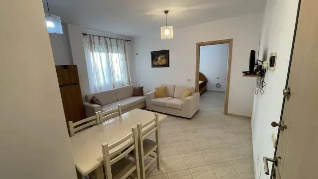 Tirane, jepet me qera apartament 1+1 Kati 5, 50 m² 40.000  (Rruga "Idriz Dollaku")
