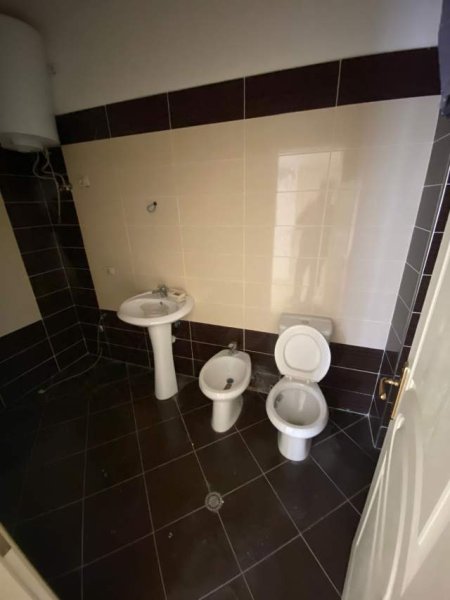 Tirane, shitet apartament 2+1+BLK Kati 2, 111 m² 1.050 Euro/m2 (Astir)