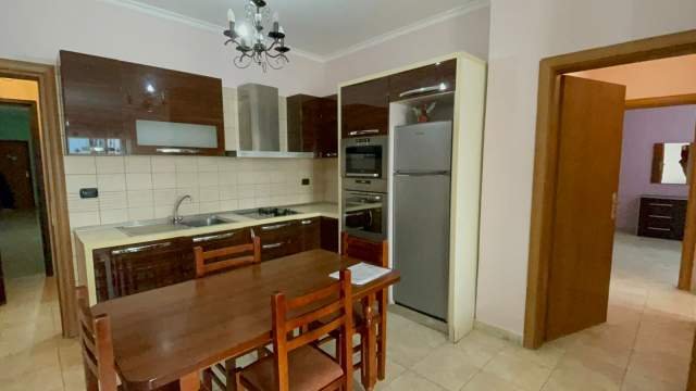 Tirane, jepet me qera apartament 2+1+BLK Kati 6, 91 m² 450 Euro (Kodra e Diellit)
