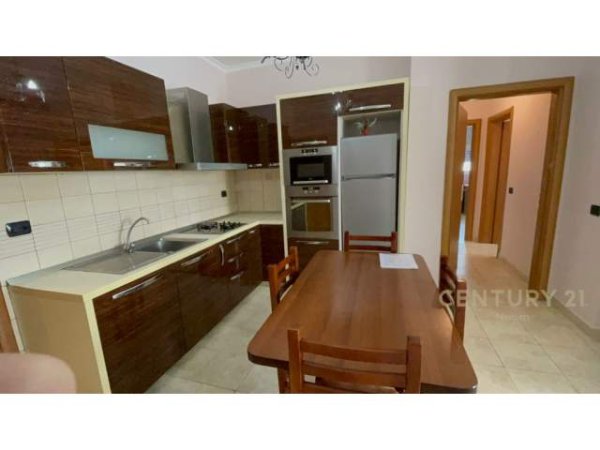 Tirane, jepet me qera apartament 2+1 Kati 6, 91 m² 450 Euro (Kodra e Diellit)