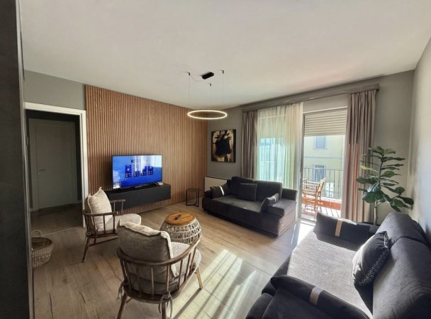 Tirane, shitet apartament , 130 m² 460.000 € 