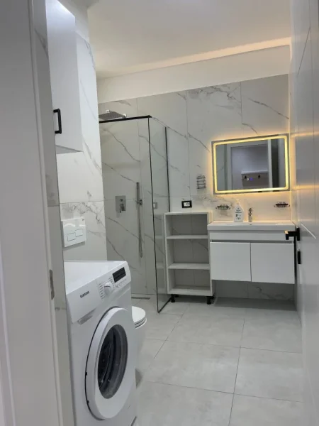 Tirane, shitet apartament 2+1+Ballkon Kati 4, 110 m² 258.000 € (Perball Delijorgjit)