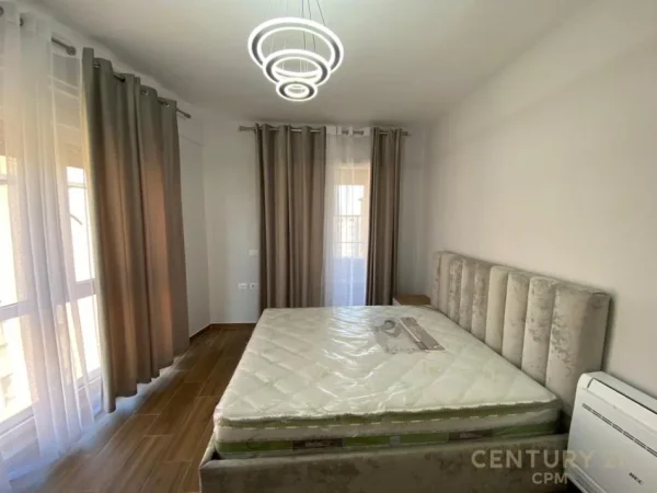 Tirane, jepet me qera apartament 2+1+Aneks+Ballkon Kati 7, 124 m² 750 € (Ish Profarma)