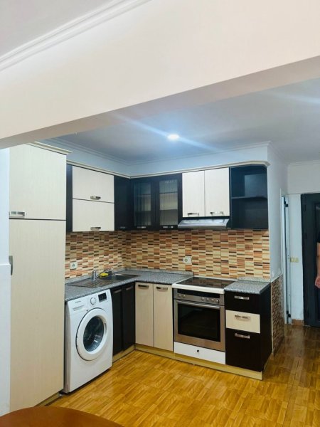 Tirane, shitet garsonier 1+1 Kati 2, 49 m² 69.000 € (Dritan Hoxha)