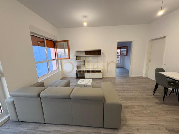 jepet me qera 2+1. 550 euro/muaj