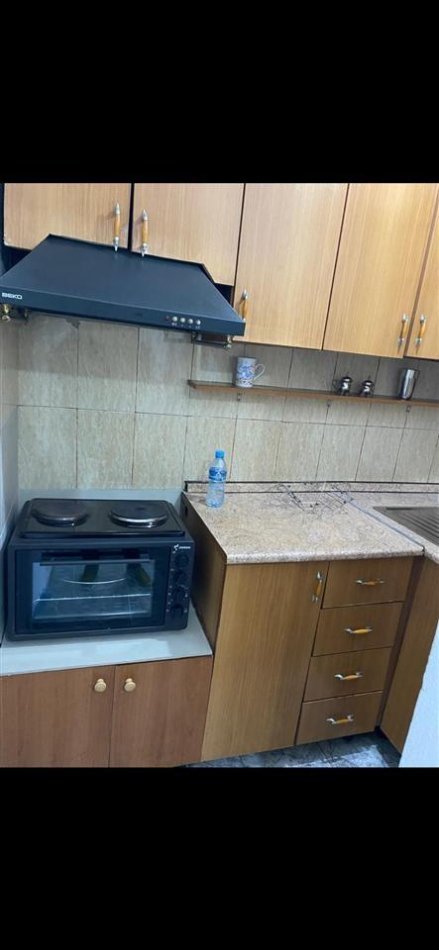 Tirane, jepet me qera garsonier Kati 5, 45 m² 350 € (Bar Oslo Brryli)