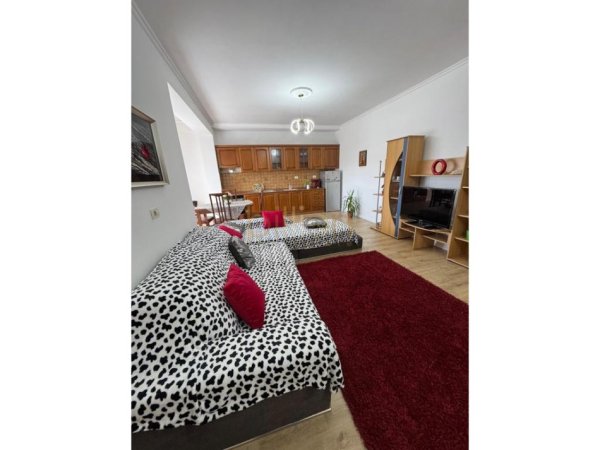 Tirane, shitet apartament 2+1 , 100 m² (Rruga 5 Maji,)