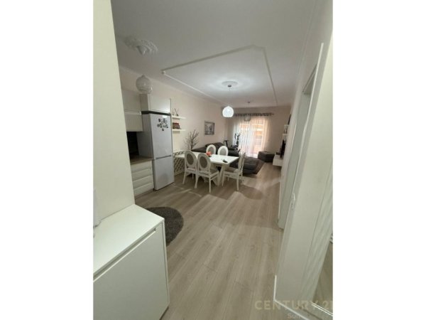Vlore, shitet apartament 2+1 Kati 7, 76 m² 210.000 € (Lungomare , Vlore)