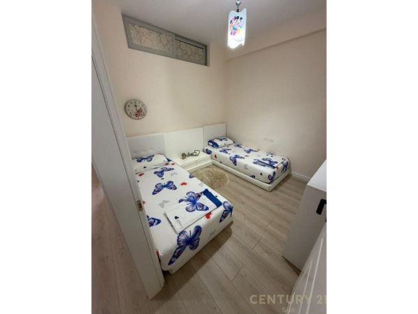 Vlore, shitet apartament 2+1 Kati 7, 76 m² 210.000 € (Lungomare , Vlore)