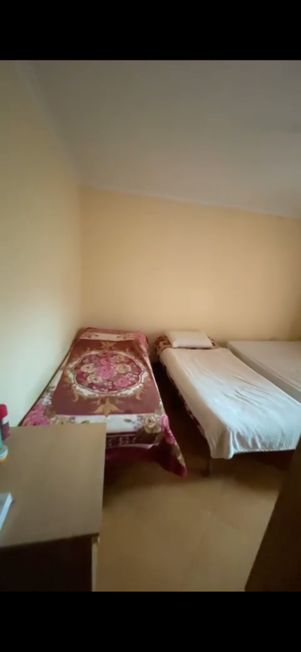 Tirane, jepet me qera apartament 1+1 Kati 1, 60 m² 370 €