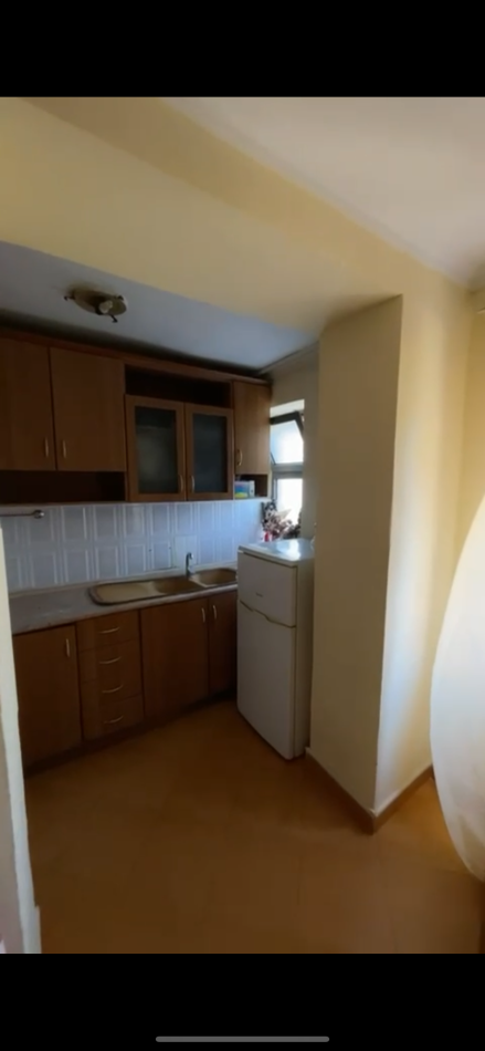 Tirane, jepet me qera apartament 1+1 Kati 1, 60 m² 370 €