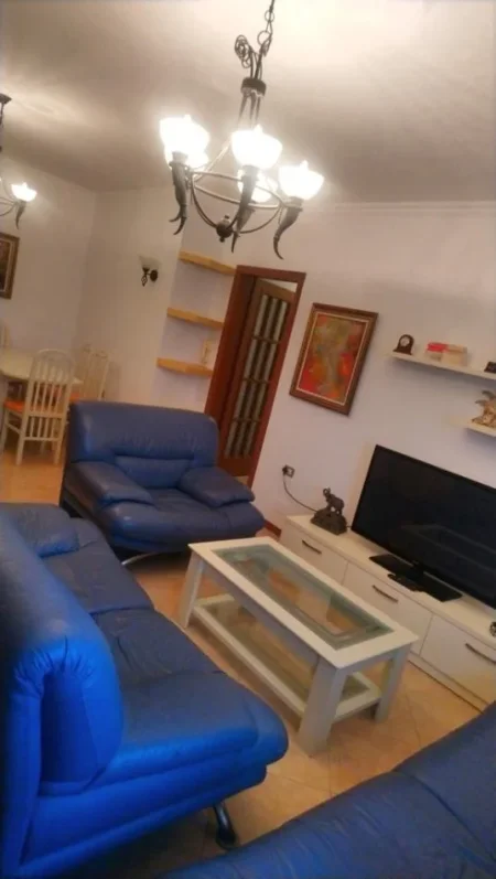Tirane, jepet me qera apartament 2+1 Kati 8, 80 m² 750 € (Le Bon, Mine Peza)