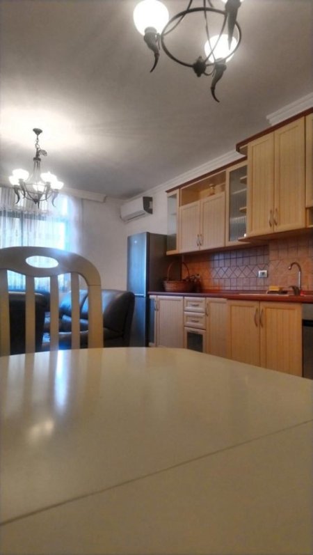 Tirane, jepet me qera apartament 2+1 Kati 8, 80 m² 750 € (Le Bon, Mine Peza)