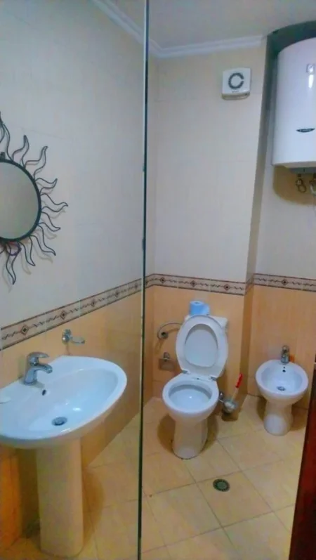 Tirane, jepet me qera apartament 2+1 Kati 8, 80 m² 750 € (Le Bon, Mine Peza)