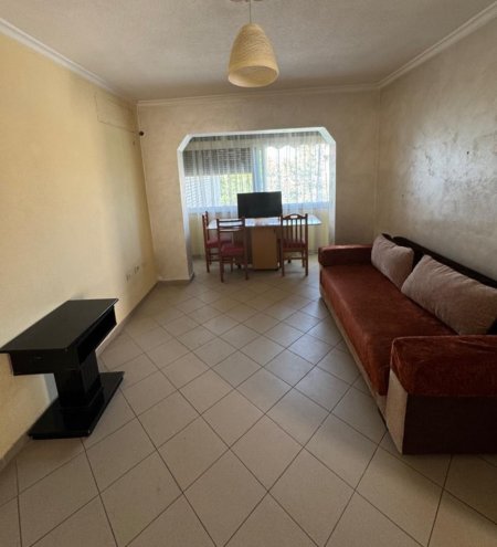 Tirane, shes apartament 1+1+Ballkon Kati 4, 53 m² 105.000 € (Pas Bar Votra te Brryli)
