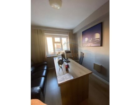 Tirane, jepet me qera apartament 1+1+Ballkon Kati 3, 83 m² 550 € (Myslym Shyri, Rruga Hajdar Hidi)