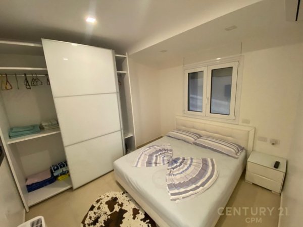Durres, shitet apartament 4+1+Aneks+Ballkon Kati 0, 158 m² 298.000 € (Qerret)