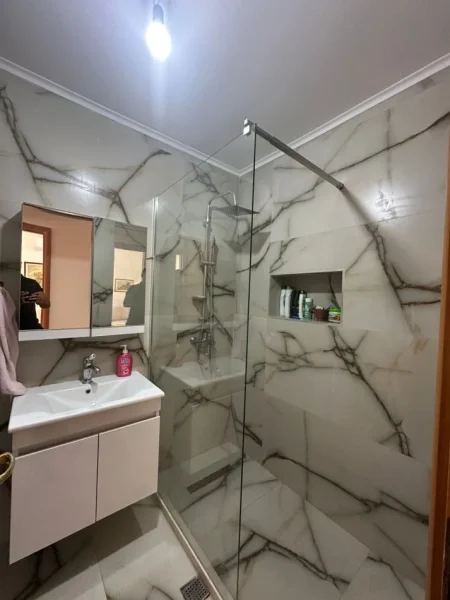 Durres, shitet apartament 1+1+Ballkon Kati 3, 55 m² 115.000 € (SHKEMBI KAVAJES)