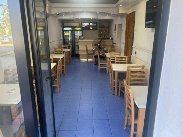 Tirane, jepet me qera ambjent biznesi Kati 0, 55 m² 1.500 € (Rruga Muhamet Gjollesha)