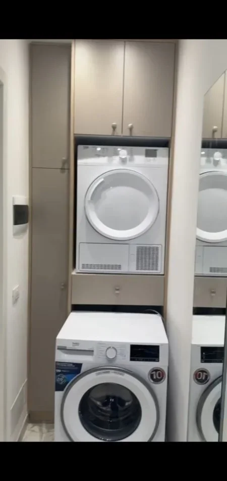 Tirane, jepet me qera apartament 1+1 Kati 6, 65 m² 800 € (1+1+Parkim, Rruga e Kavajes, prane bllokut te ambasadave,)