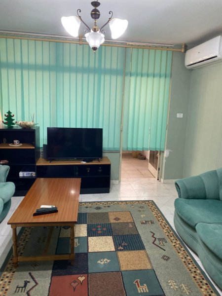 Tirane, jepet me qera apartament 1+1+Aneks Kati 6, 70 m² 600 € (Qender- 15 katëshi)