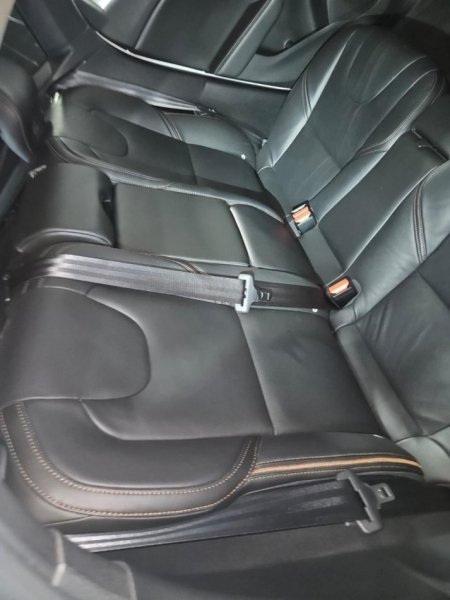 Tirane, shitet makine Volvo Nafte, e bardhë automatik Klima 107.000 km 15.500 €