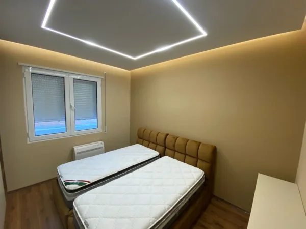 Tirane, jepet me qera apartament 2+1+Ballkon Kati 3, 100 m² 500 € (Unaza e Re, Paskuqan)